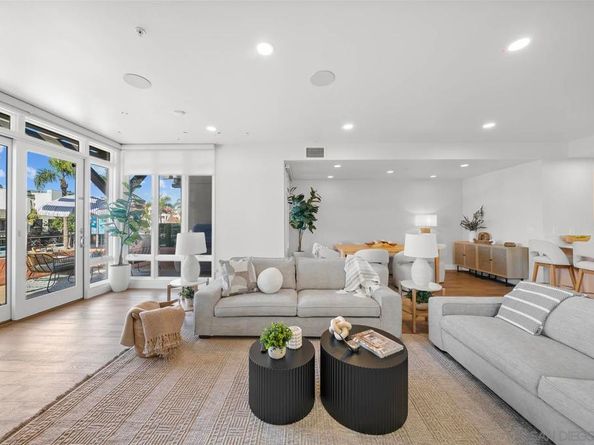 141 Orange Ave 202, Coronado CA 92118