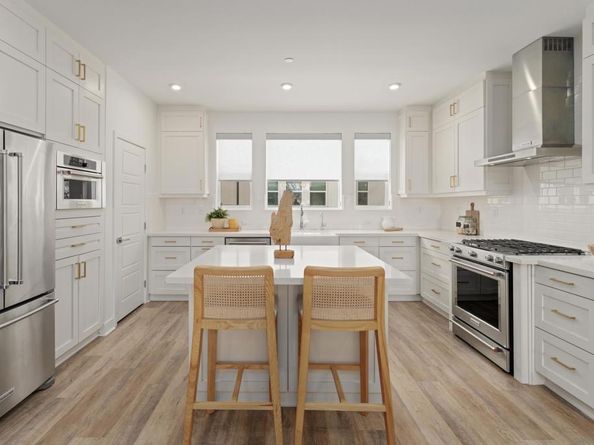 2731 Via Avella, San Diego CA 92108