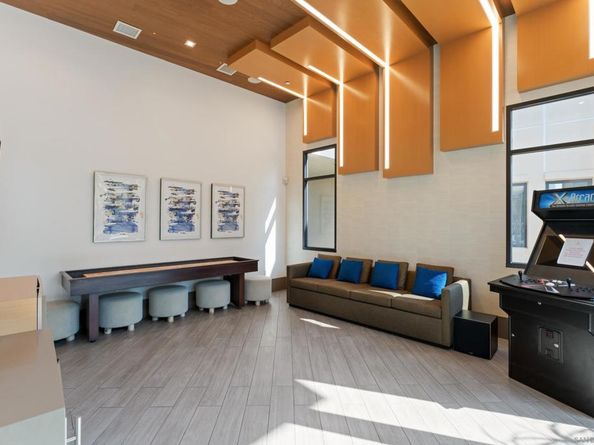 2731 Via Avella, San Diego CA 92108