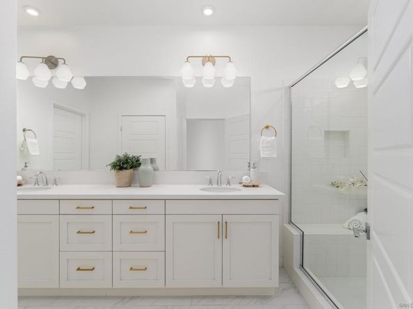 2731 Via Avella, San Diego CA 92108