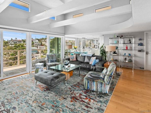 1694 Torrance St, San Diego CA 92103