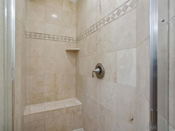 4007 Bluff View Way, Carlsbad CA 92008