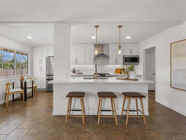 4182 Seri Street, San Diego CA 92117