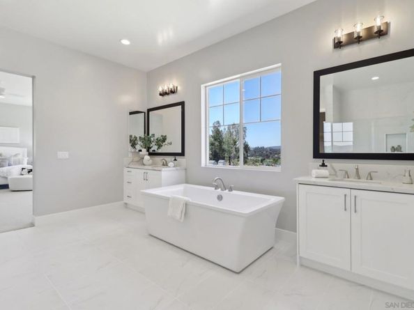 15123 Larchmont St, Poway CA 92064