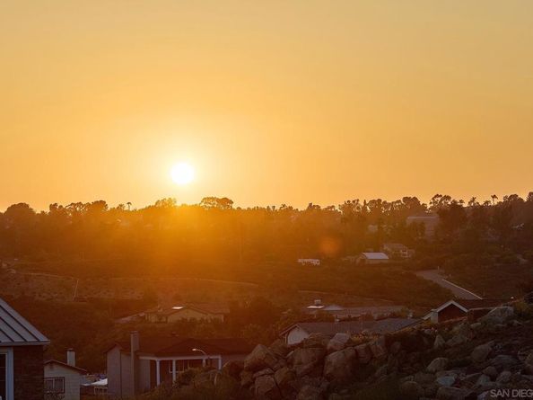 15123 Larchmont St, Poway CA 92064