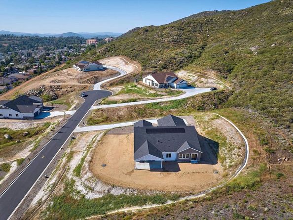15123 Larchmont St, Poway CA 92064