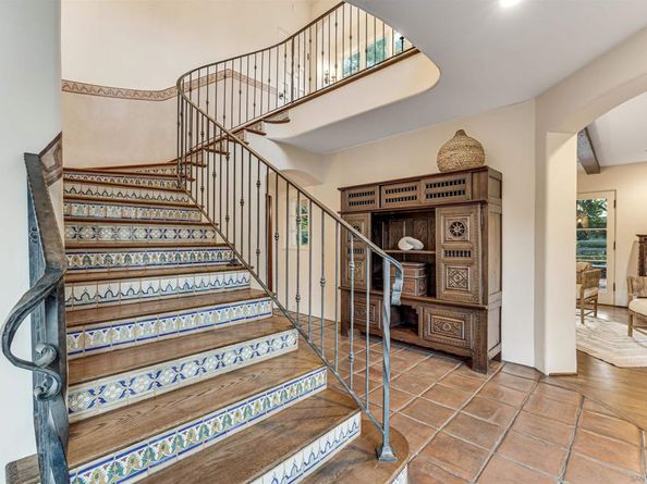 1205 Muirlands Dr, La Jolla CA 92037