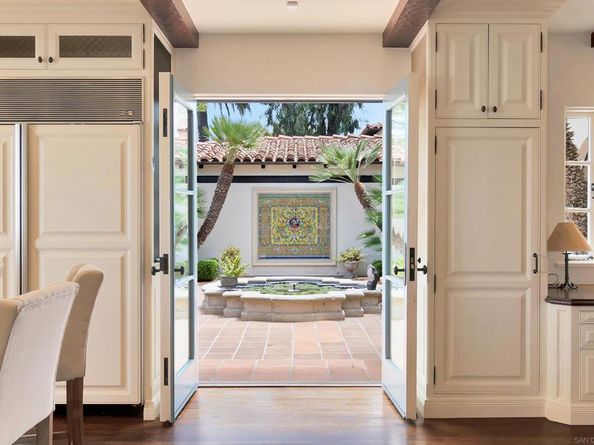 1205 Muirlands Dr, La Jolla CA 92037