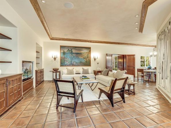 1205 Muirlands Dr, La Jolla CA 92037