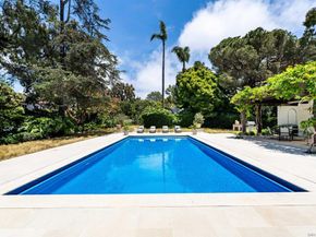 1205 Muirlands Dr, La Jolla CA 92037