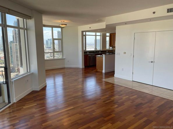 700 W Harbor 2501, San Diego CA 92101