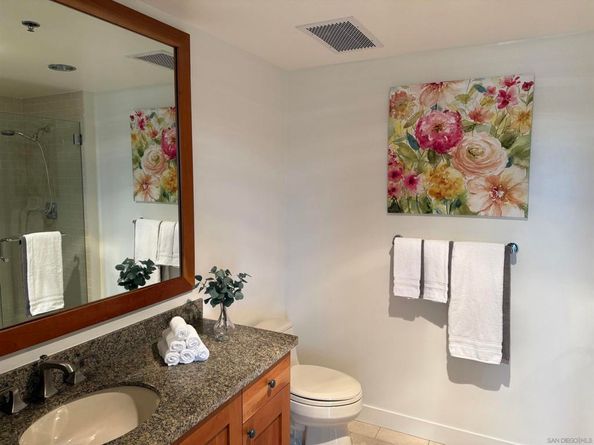 700 W Harbor 2501, San Diego CA 92101