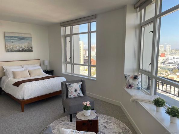 700 W Harbor 2501, San Diego CA 92101