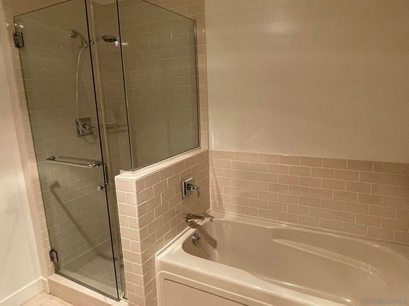 700 W Harbor 2501, San Diego CA 92101