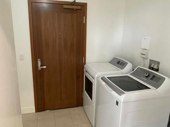 700 W Harbor 2501, San Diego CA 92101