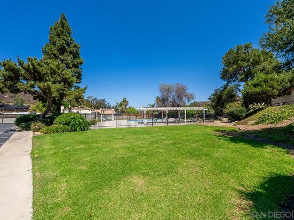 9070 Calle Lucia, Lakeside CA 92040