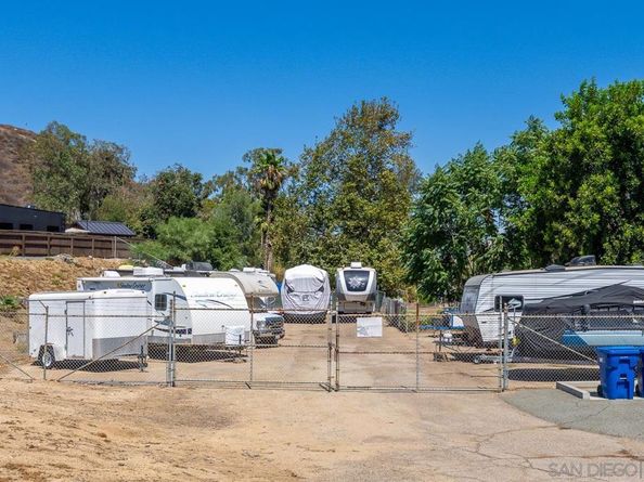 9070 Calle Lucia, Lakeside CA 92040