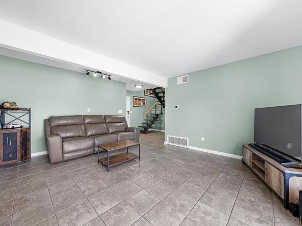 9070 Calle Lucia, Lakeside CA 92040