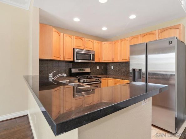 4049 Carmel View Rd 75, San Diego CA 92130