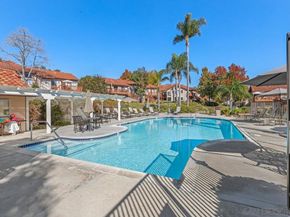 4049 Carmel View Rd 75, San Diego CA 92130