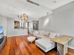 700 W E St 518, San Diego CA 92101