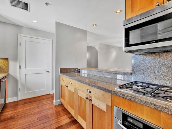 700 W E St 518, San Diego CA 92101