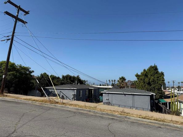 2722 2724 B Avenue, National City CA 91950