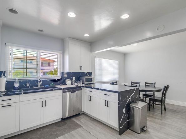 1840 Locust St, San Diego CA 92106