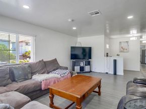 1840 Locust St, San Diego CA 92106