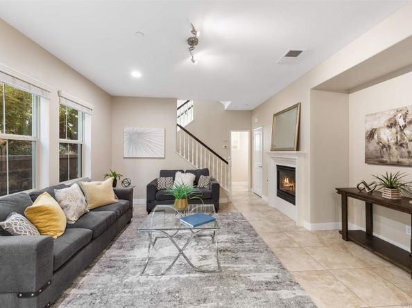 8528 Old Stonefield Chase, San Diego CA 92127