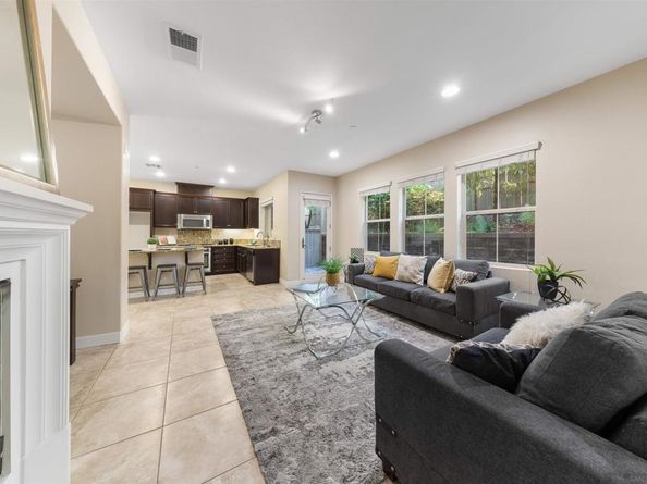 8528 Old Stonefield Chase, San Diego CA 92127