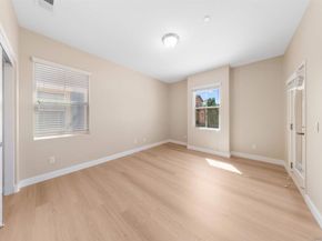 8528 Old Stonefield Chase, San Diego CA 92127