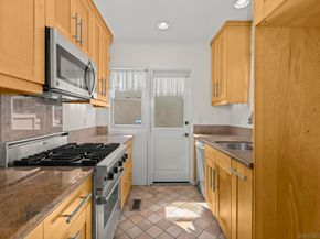 607 Arenas, La Jolla CA 92037