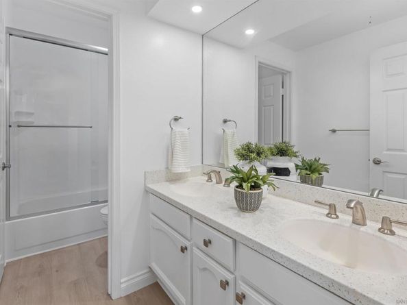 5805 Friars Rd 2405, San Diego CA 92110