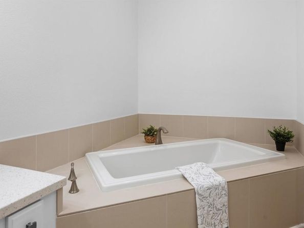 5805 Friars Rd 2405, San Diego CA 92110