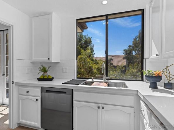 5805 Friars Rd 2405, San Diego CA 92110