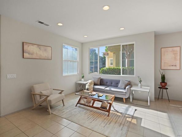 1445 Caminito Sicilia, Chula Vista CA 91915