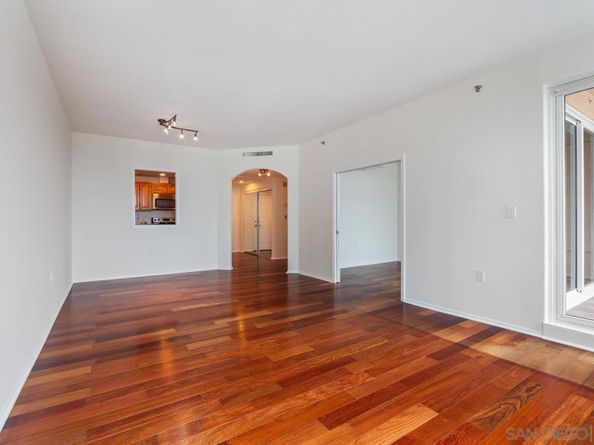 3890 Nobel 1205, San Diego CA 92122