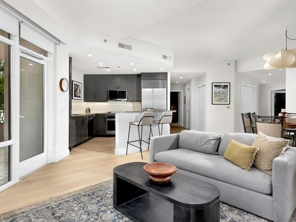 700 W Harbor Drive 201, San Diego CA 92101