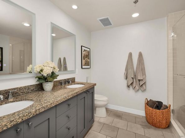 700 W Harbor Drive 201, San Diego CA 92101