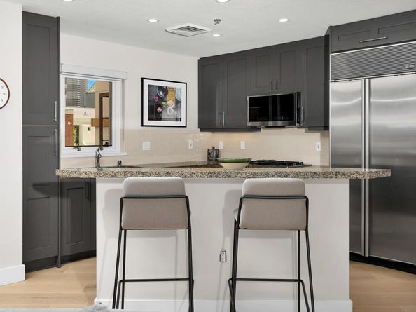 700 W Harbor Drive 201, San Diego CA 92101