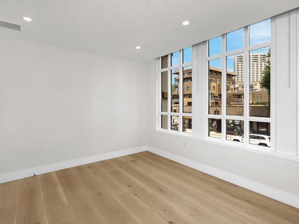 700 W Harbor Drive 201, San Diego CA 92101