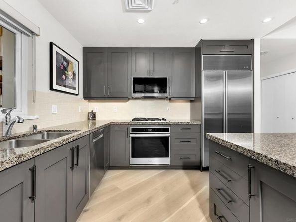 700 W Harbor Drive 201, San Diego CA 92101