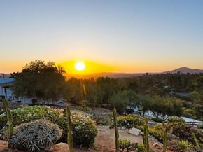9586 Alto Dr, La Mesa CA 91941