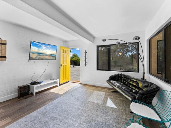 9586 Alto Dr, La Mesa CA 91941
