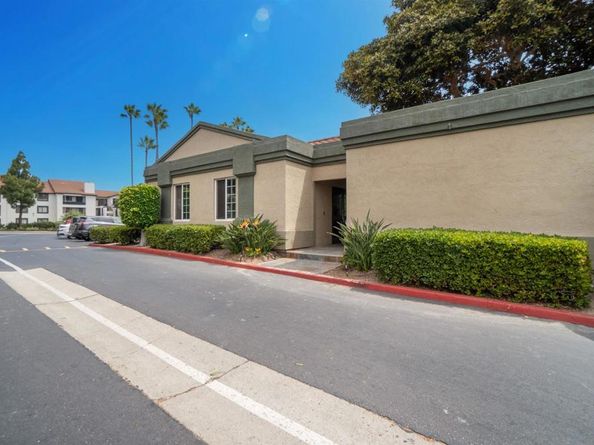 7405 Charmant Dr 2214, San Diego CA 92122