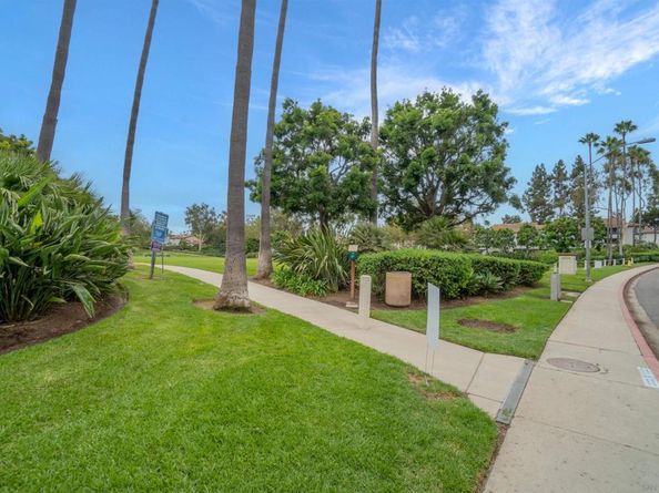 7405 Charmant Dr 2214, San Diego CA 92122