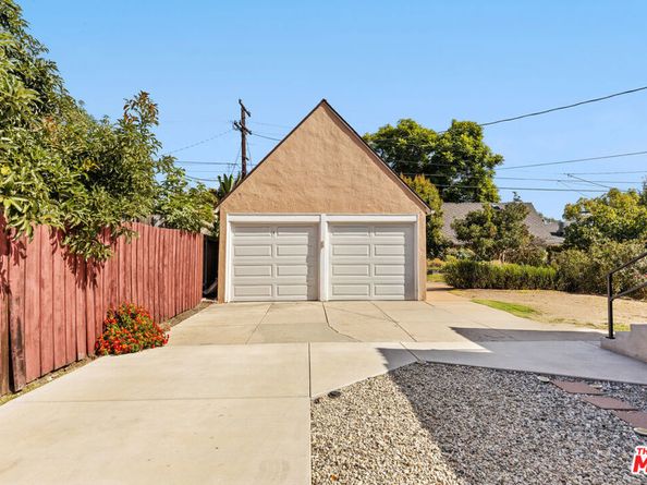 1418 Cleveland Road, Glendale CA 91202