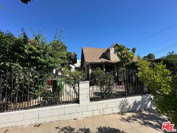 2517 Houston Street