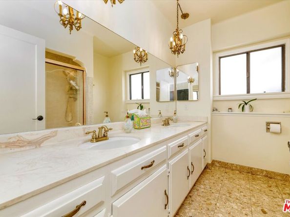4621 W Avenue 41, Los Angeles CA 90065